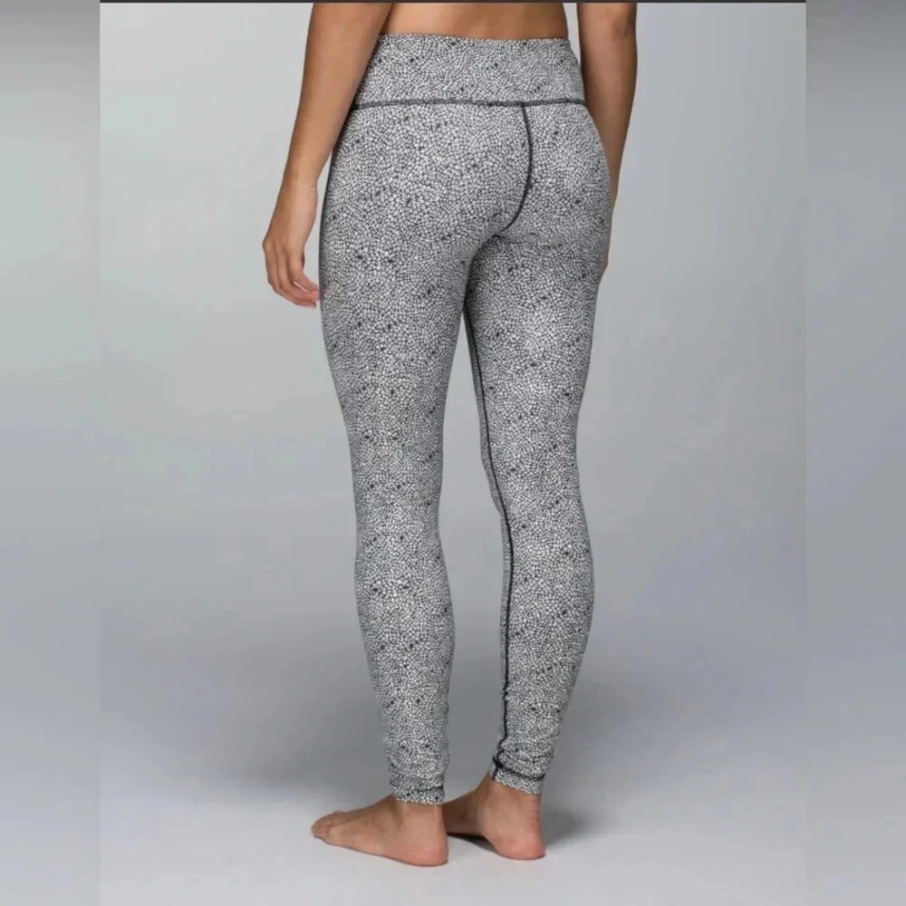 Lululemon Wunder Under Leggings Size